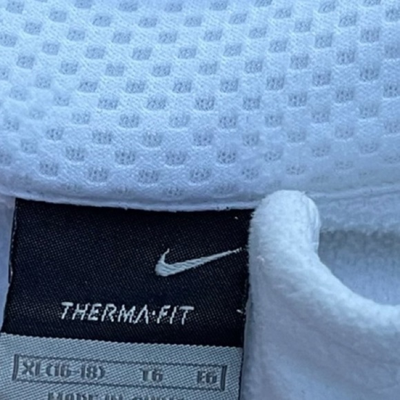 NIKE Kids XL 16/18 Fleece Zip Up Jacket Preowned white activewear casual - Picture 3 of 4